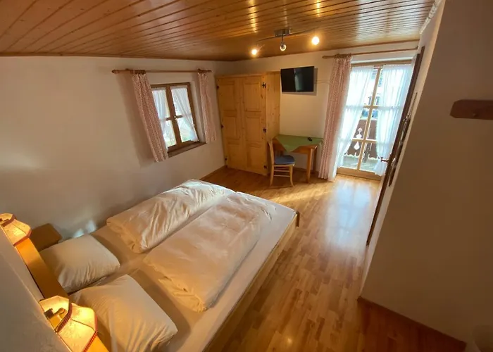 Gastehaus Sonnenhof 3* Mittenwald